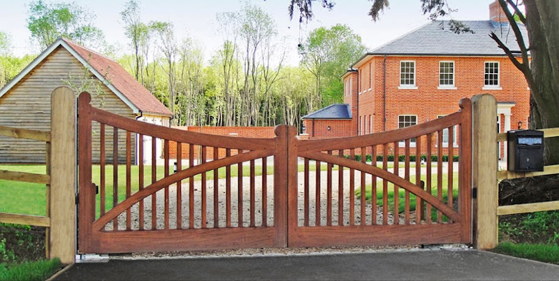E Reynolds Fencing