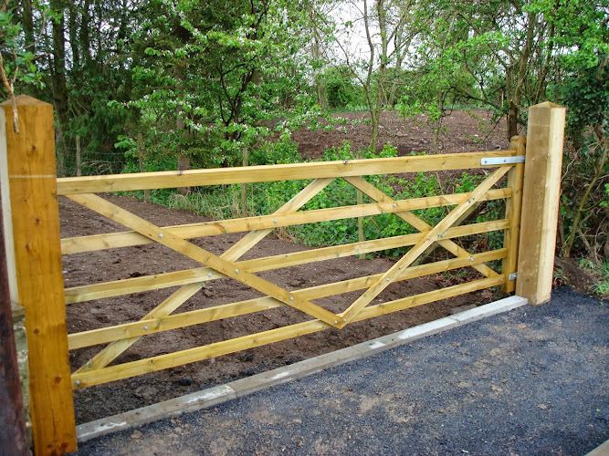 How High Can a Garden Fence Be
