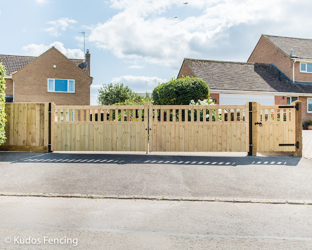 E Reynolds Fencing E Reynolds Fencing