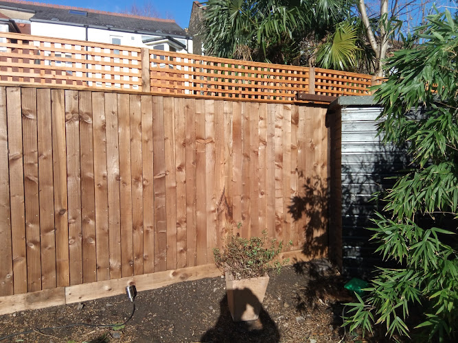 E Reynolds Fencing