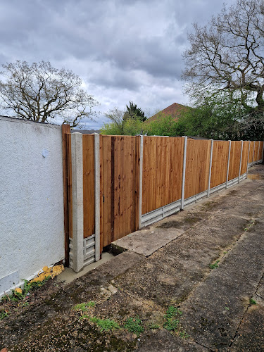 E Reynolds Fencing