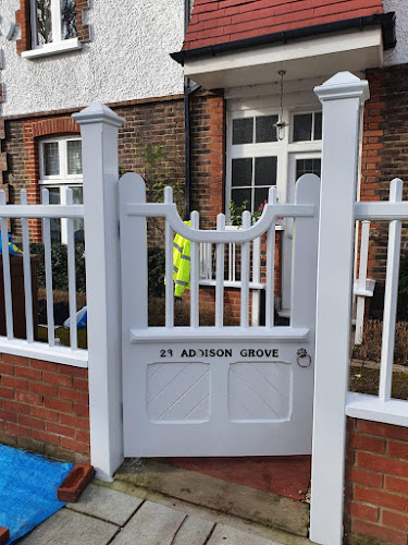 E Reynolds Fencing