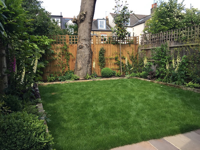 E Reynolds Fencing